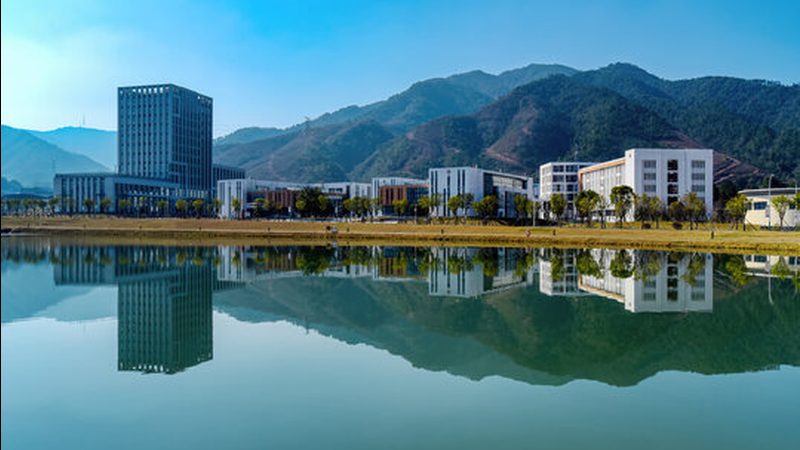 SMT贴片代工：元器件封装报价背后的关键因素